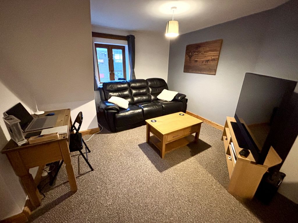 Property photo 3 of 13 Photo 5