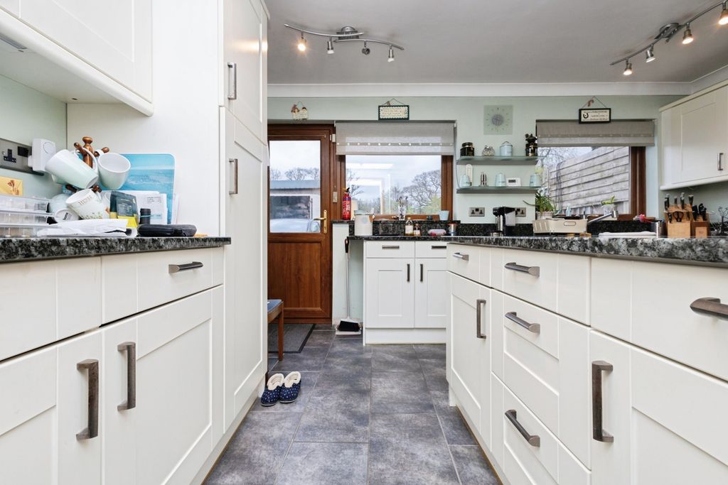 Property photo 3 of 19 Pbox-Img.Jpg