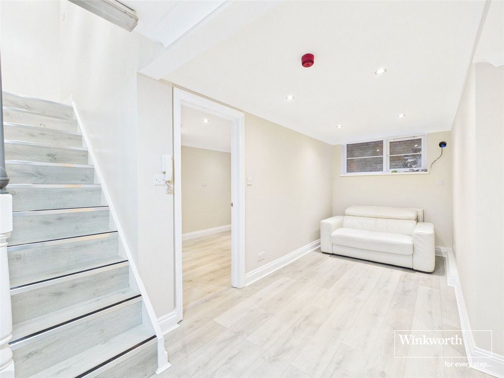 Property photo 3 of 11 Picture No. 22