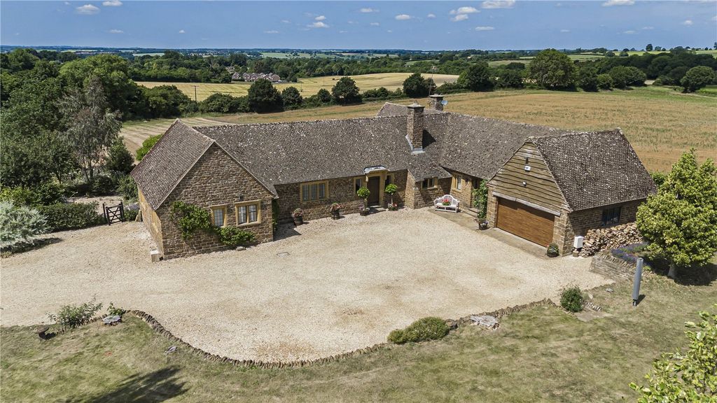 Property photo 1 of 21 Chinner Farm
