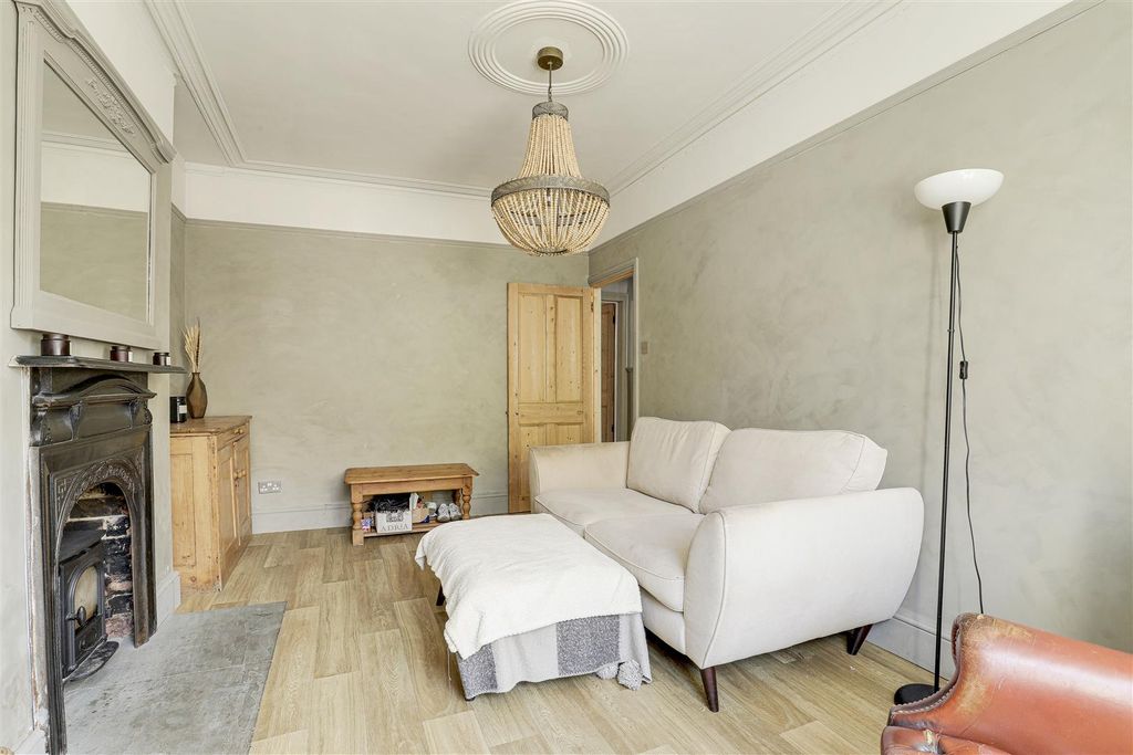 Property photo 3 of 20 08.Jpg