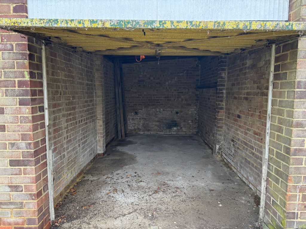 Property photo 2 of 2 Aa12c934-466d-48B7-B9De-B1Fd4Cf0d84c