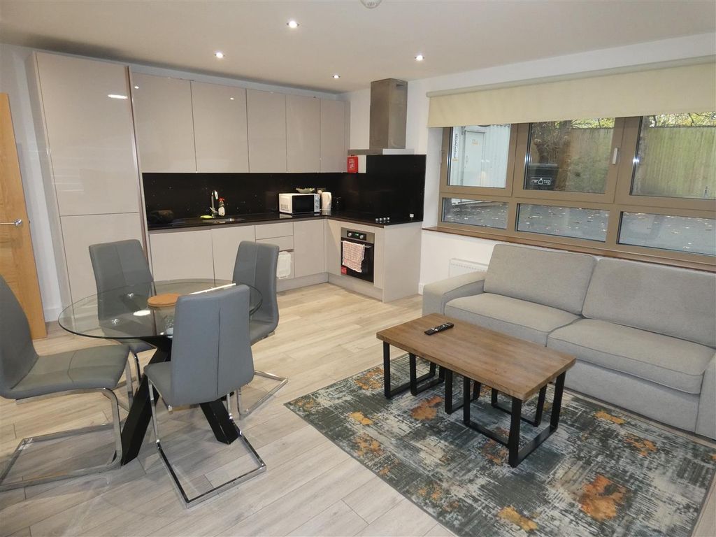 Property photo 2 of 13 P1050625.Jpg