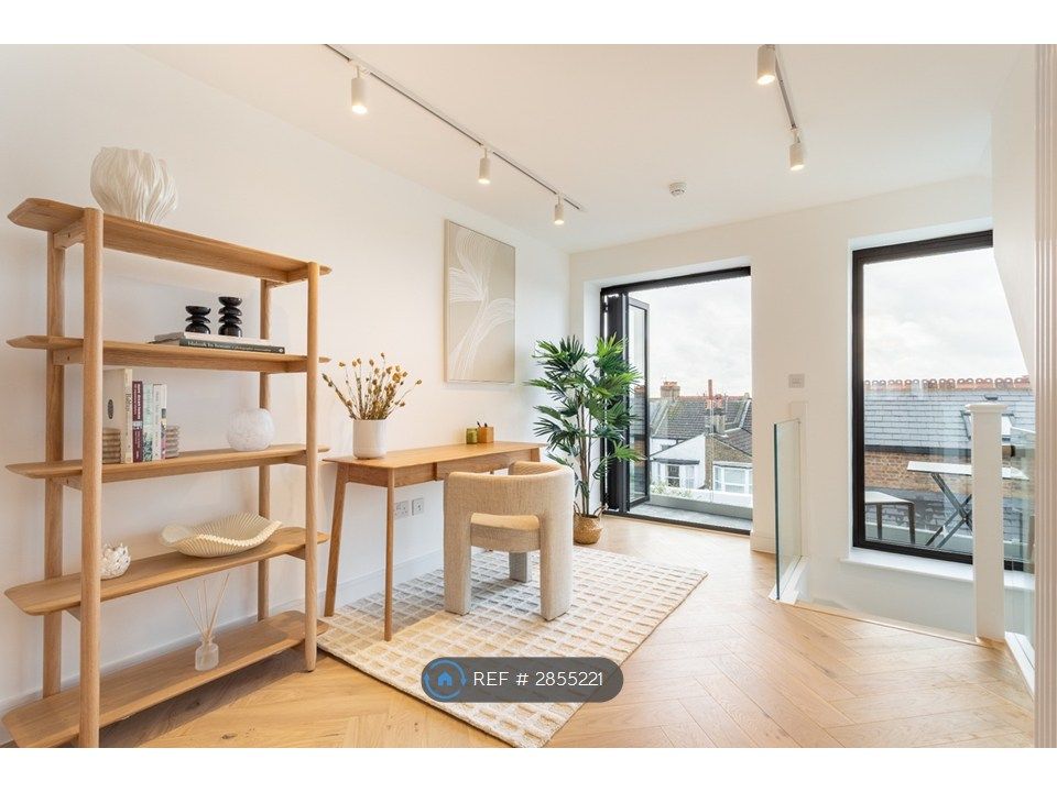 Property photo 3 of 29 Office