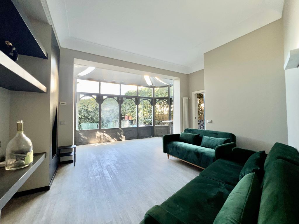 Property photo 1 of 44