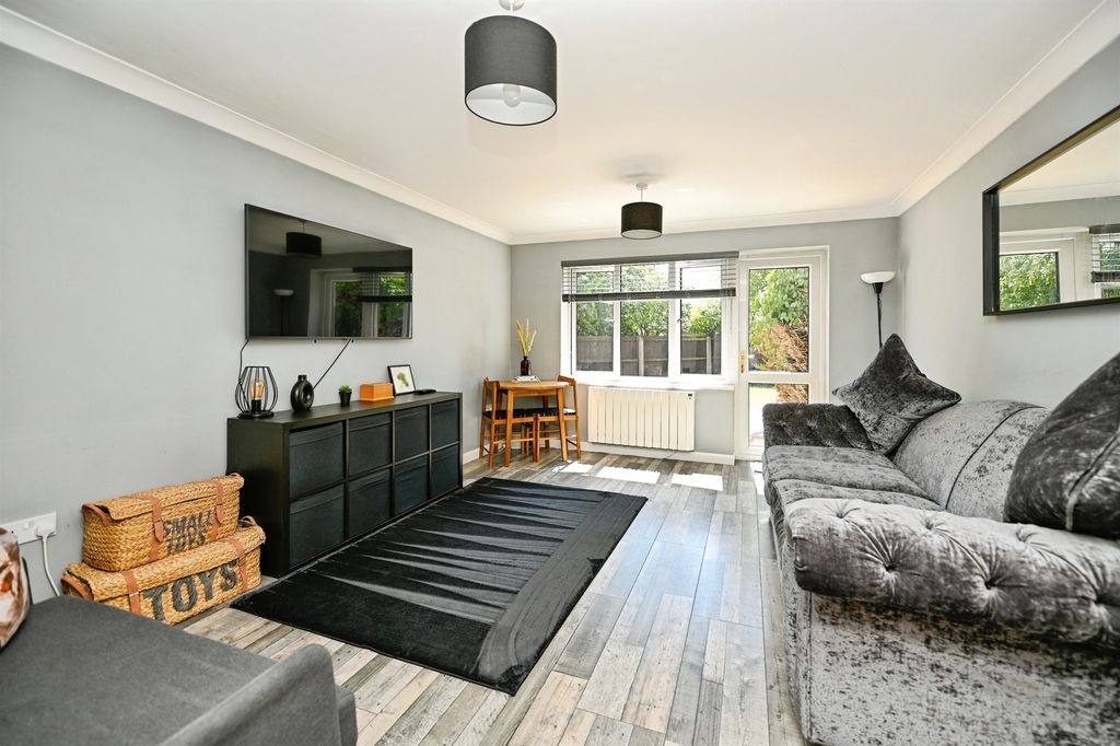 Property photo 3 of 18
