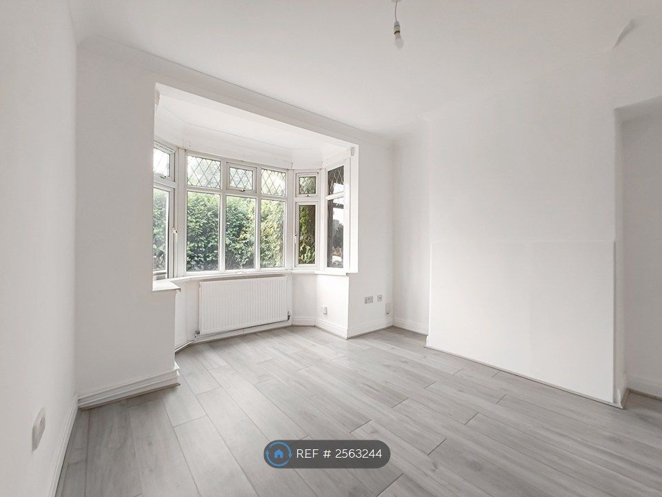 Property photo 1 of 35