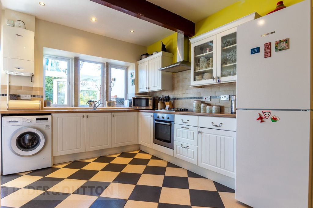 Property photo 2 of 22 Kitchen/Diner