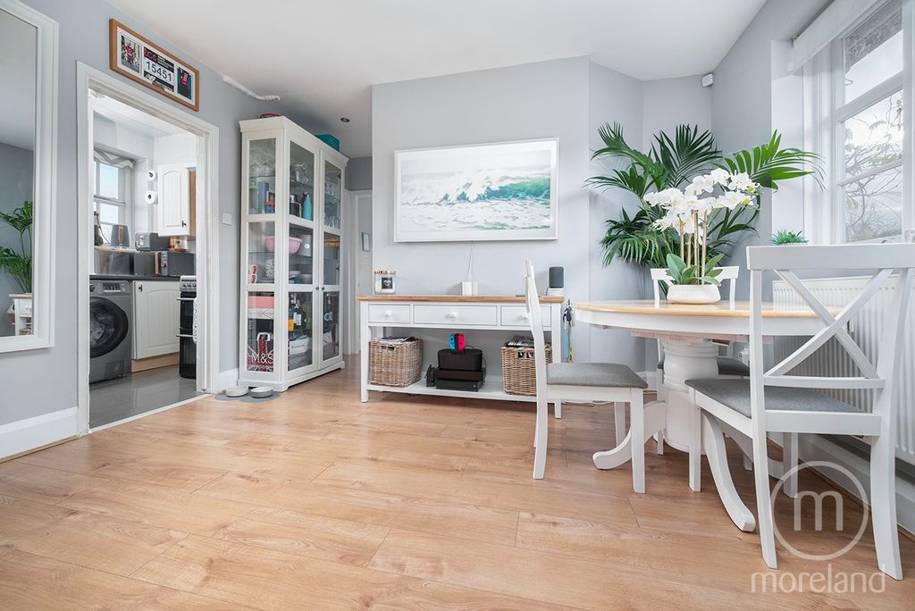 Property photo 3 of 10 4713755