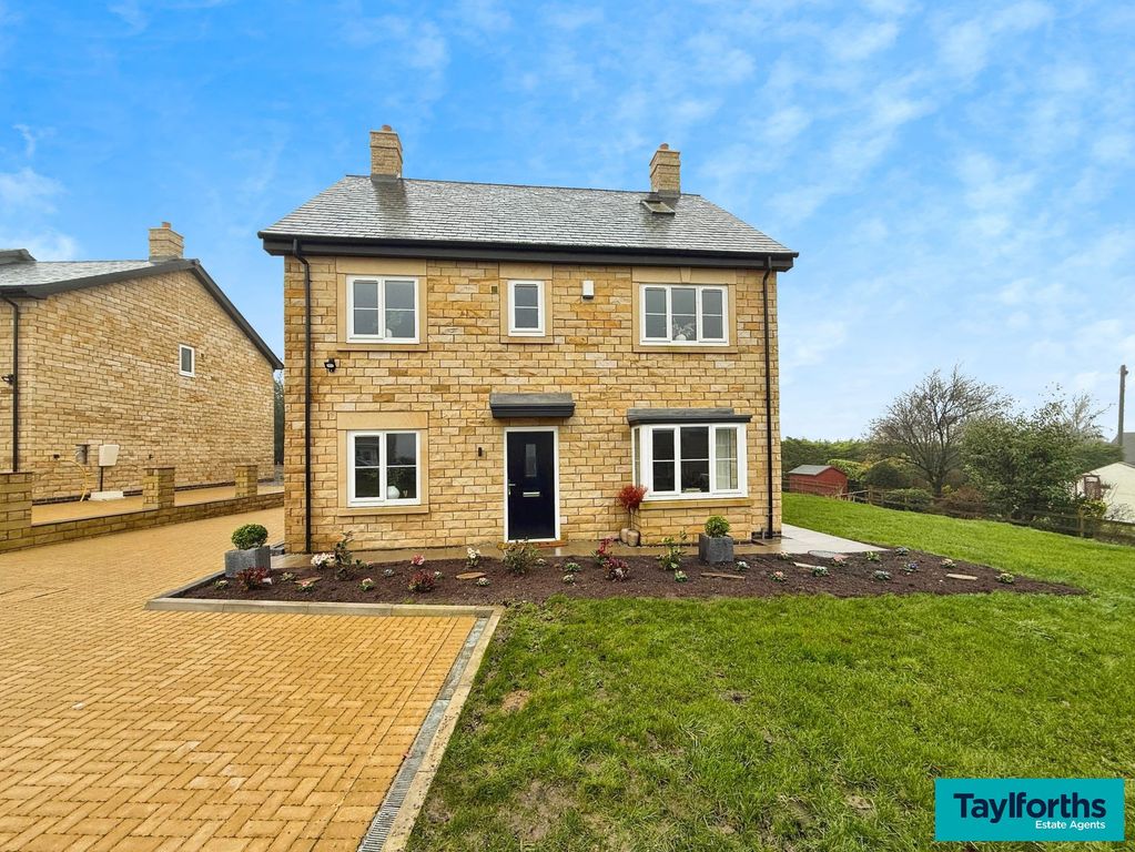 Property photo 2 of 35