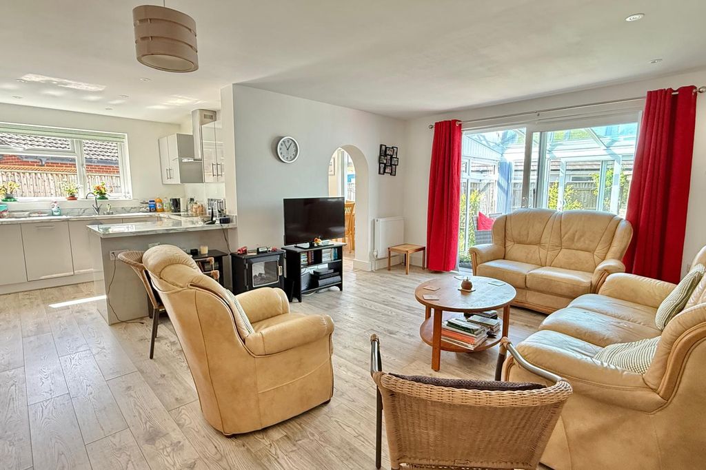 Property photo 3 of 15 Gallery