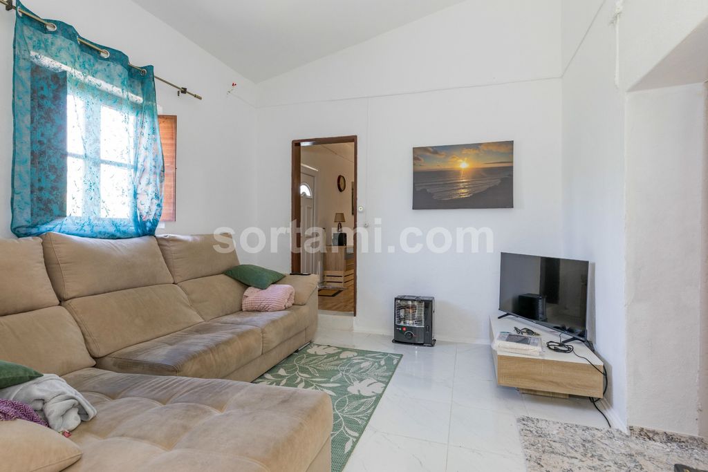 Property photo 2 of 26