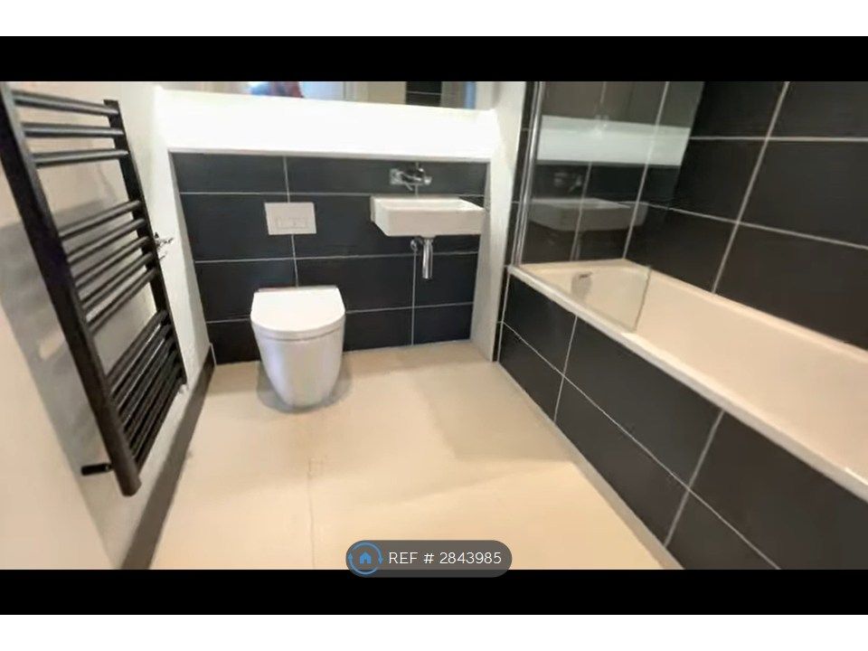 Property photo 3 of 25