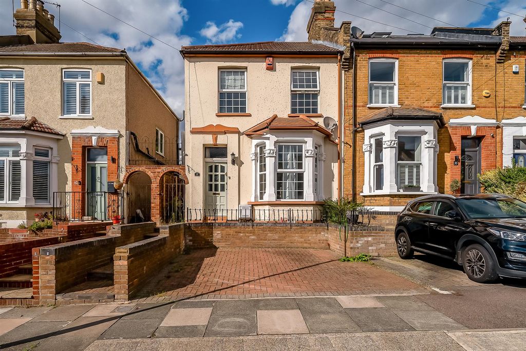 Property photo 1 of 13