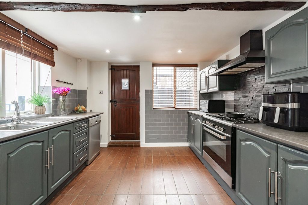 Property photo 1 of 8 Picture No. 15