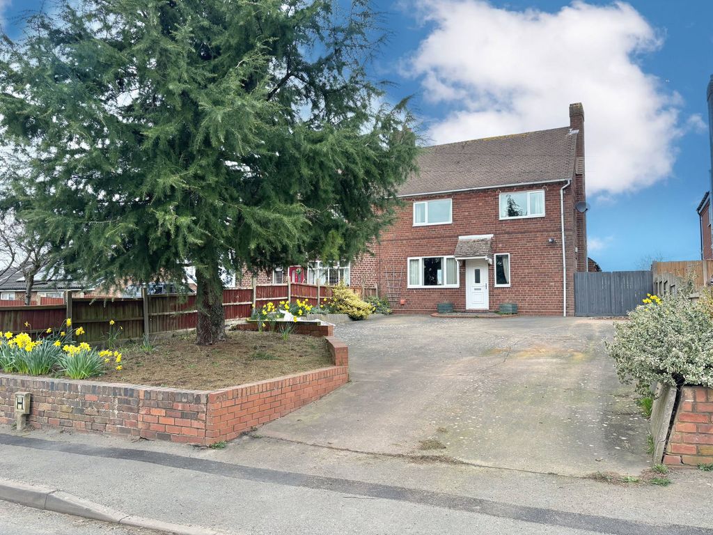 Property photo 2 of 24