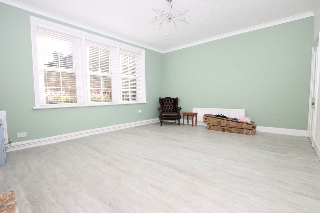 Property photo 2 of 7 Img_0963.Jpg
