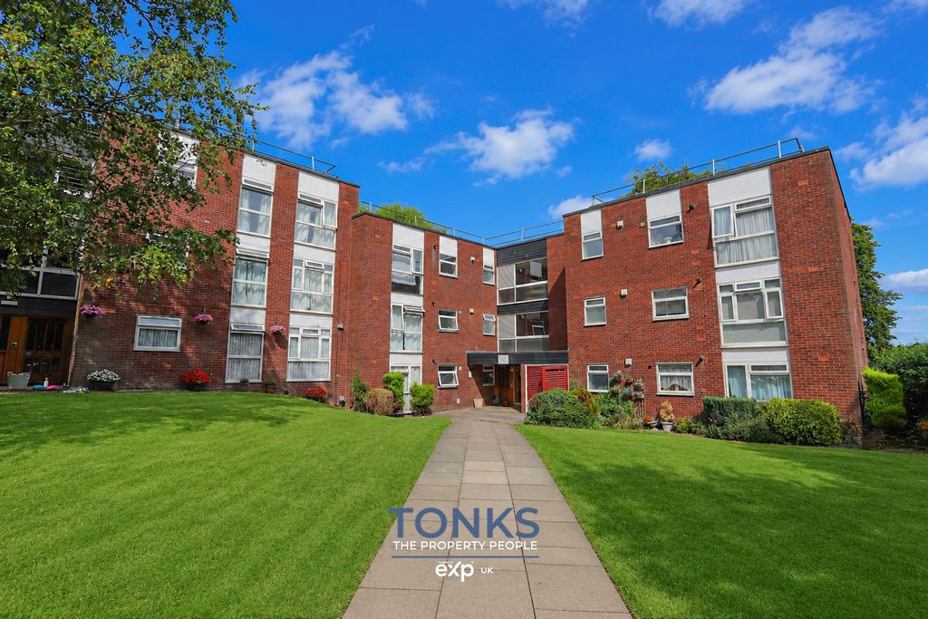 Property photo 1 of 16