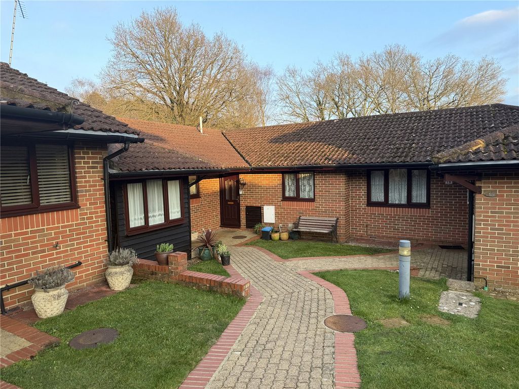 Property photo 1 of 11 Picture No. 17