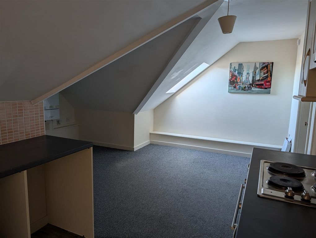 Property photo 2 of 8 Pxl_20260427_154607492.Jpg