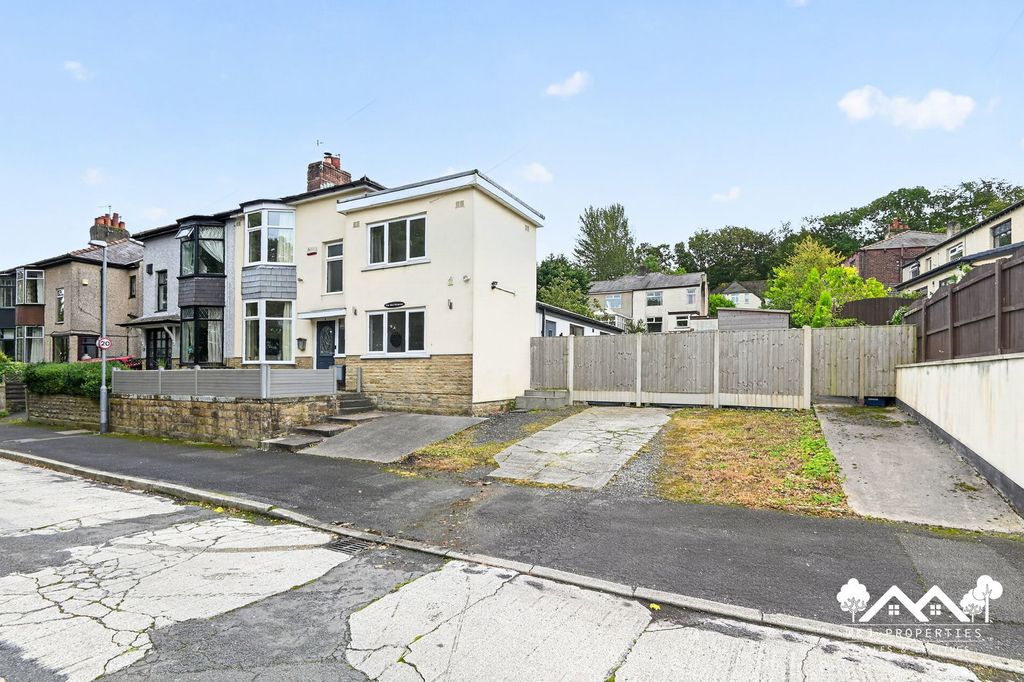 Property photo 1 of 58