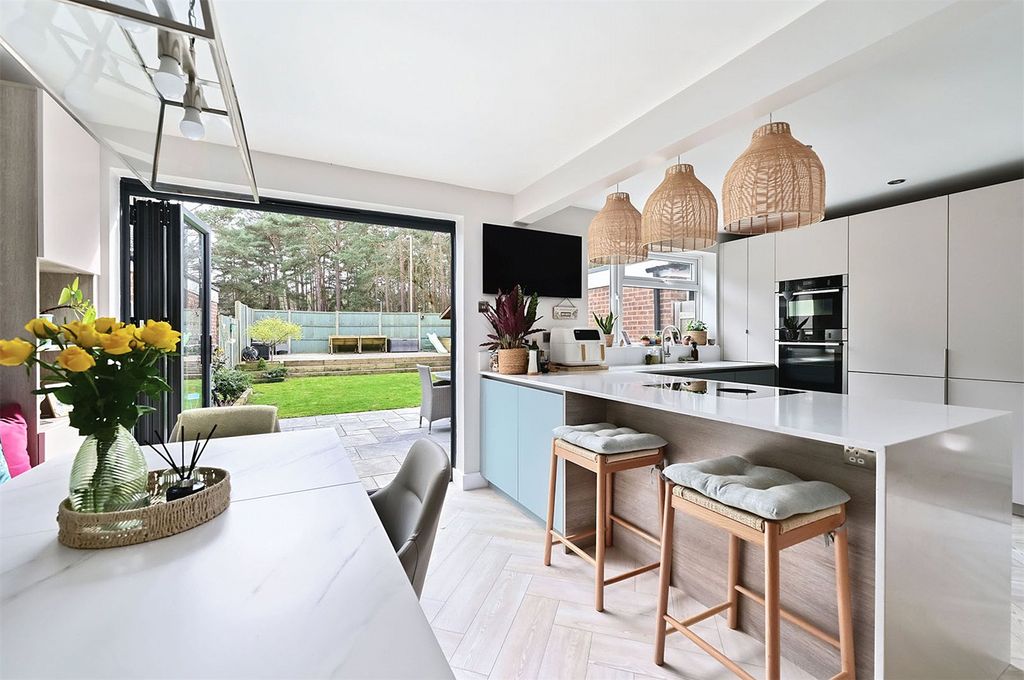 Property photo 2 of 16 Picture No. 04