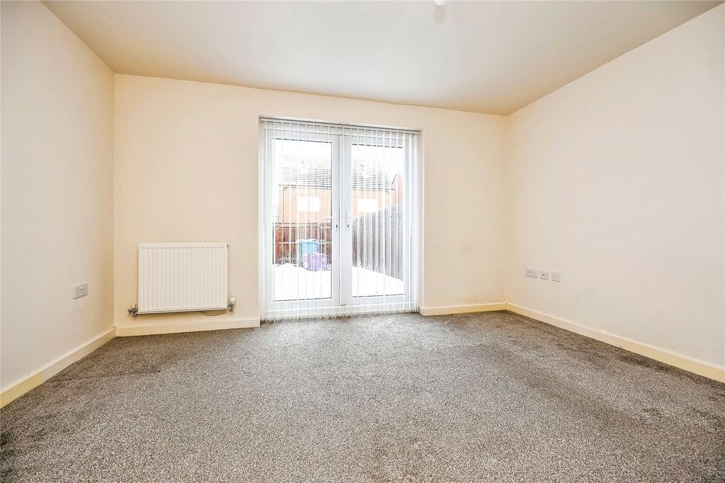 Property photo 3 of 16 Picture No. 24