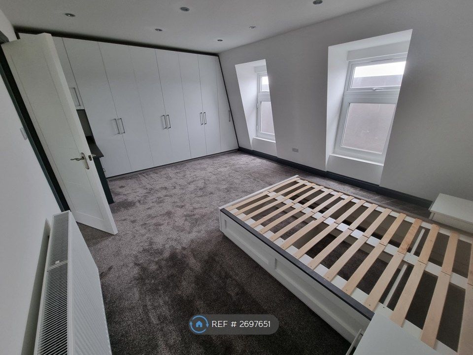 Property photo 3 of 4