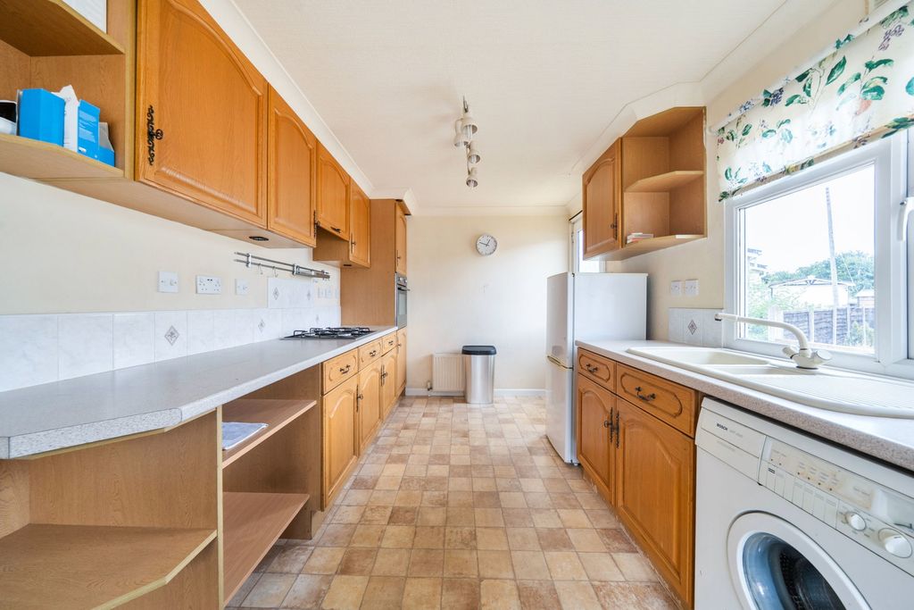 Property photo 3 of 15