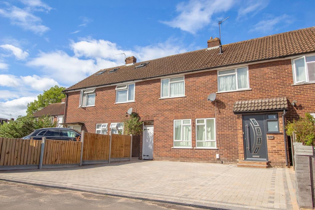 Property photo 1 of 15 External