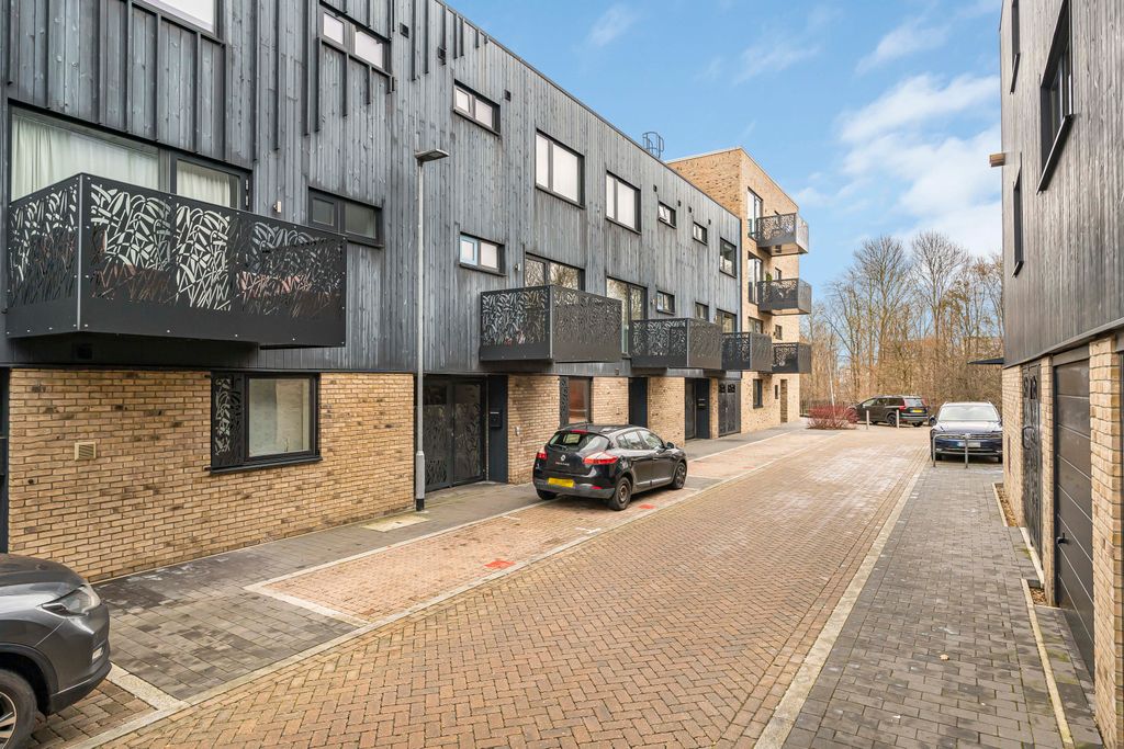 Property photo 1 of 25 2246414