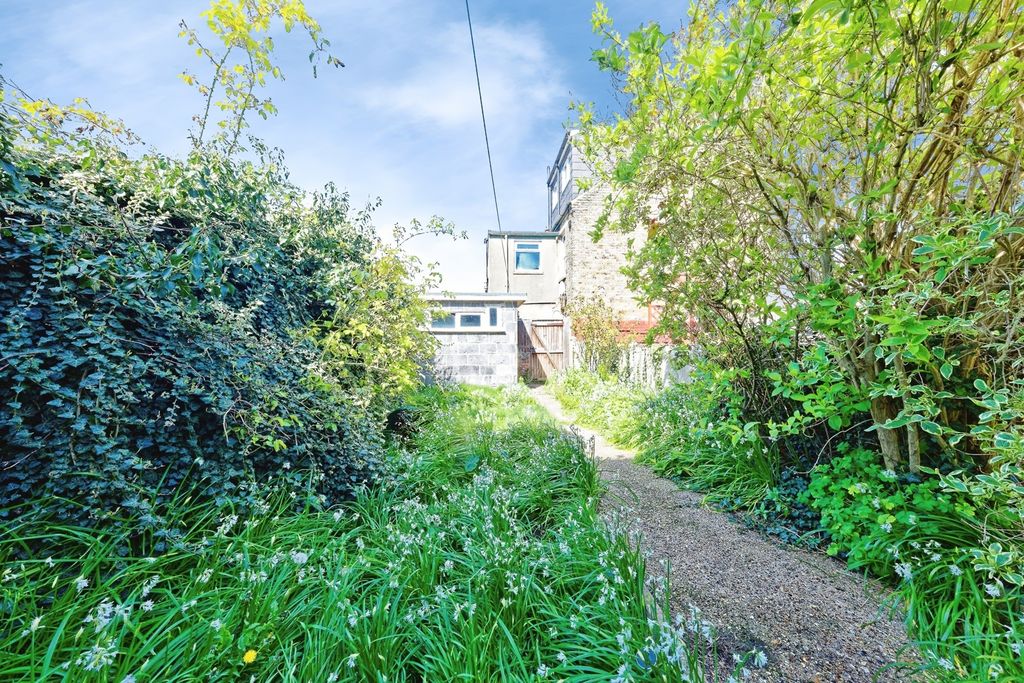 Property photo 1 of 18 Pbox-Img.Jpg