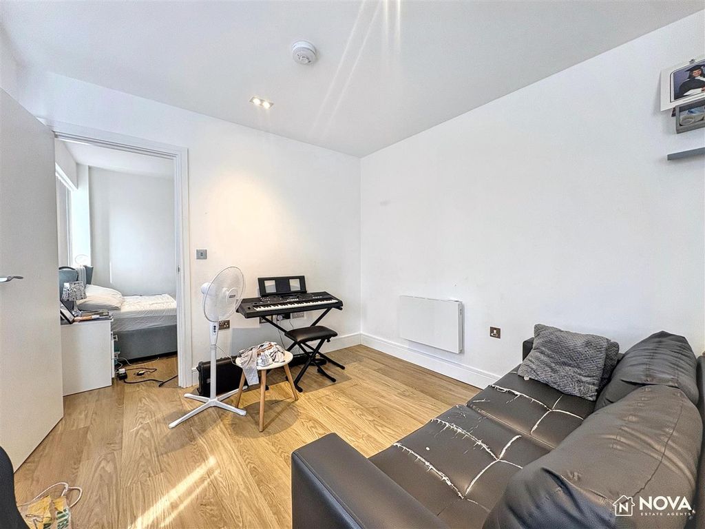 Property photo 3 of 8 Img_1606.Jpg
