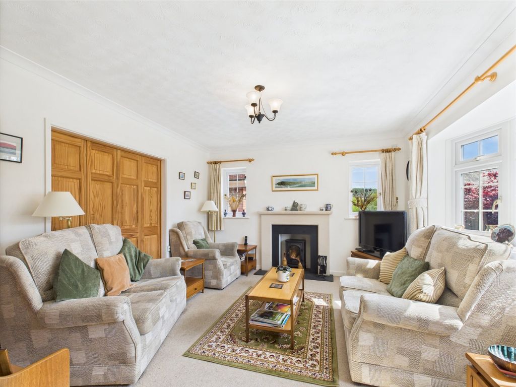 Property photo 2 of 15 Picture No. 01