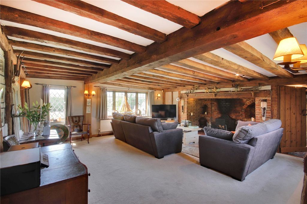 Property photo 3 of 14 Sitting Room