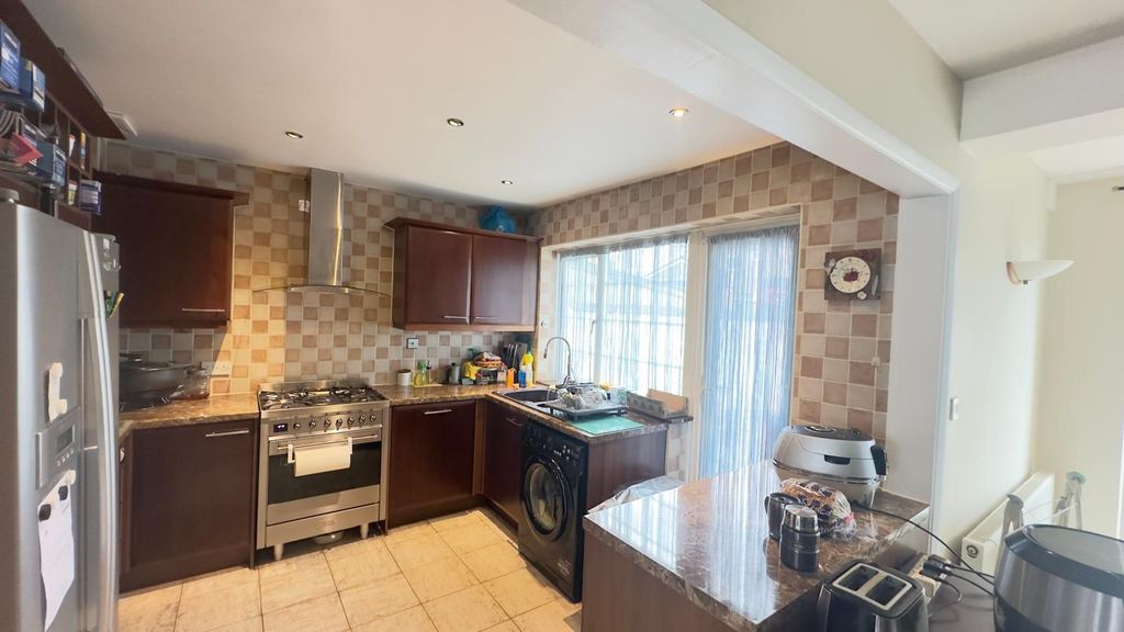 Property photo 3 of 25 3