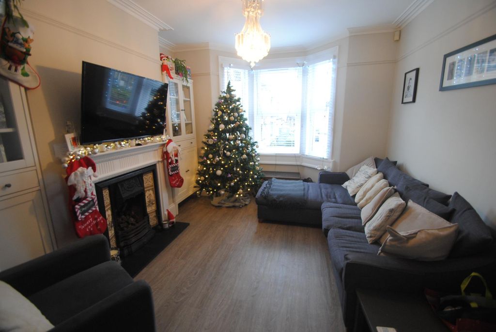 Property photo 2 of 7