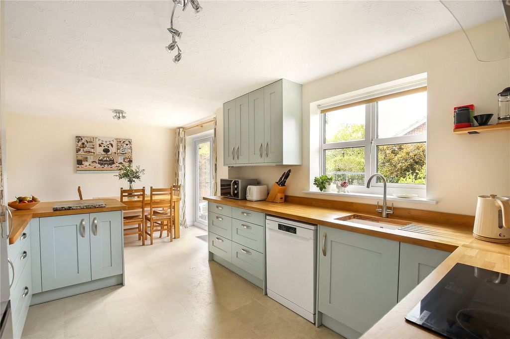 Property photo 3 of 14 Picture No. 10