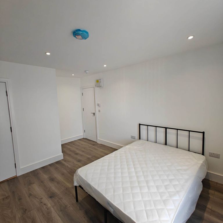 Property photo 2 of 3