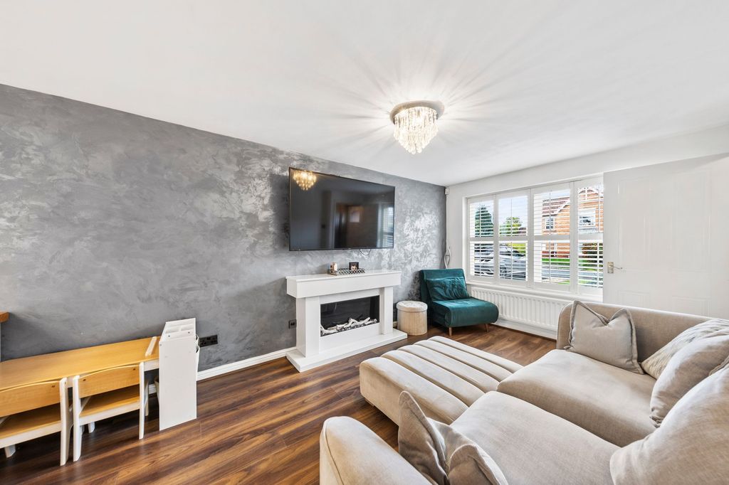 Property photo 2 of 30