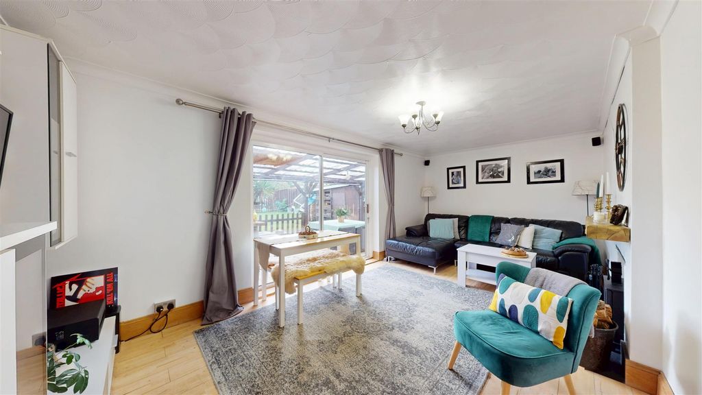 Property photo 2 of 16 Living Room