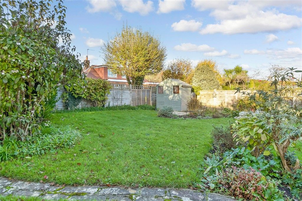 Property photo 2 of 12 Side Garden