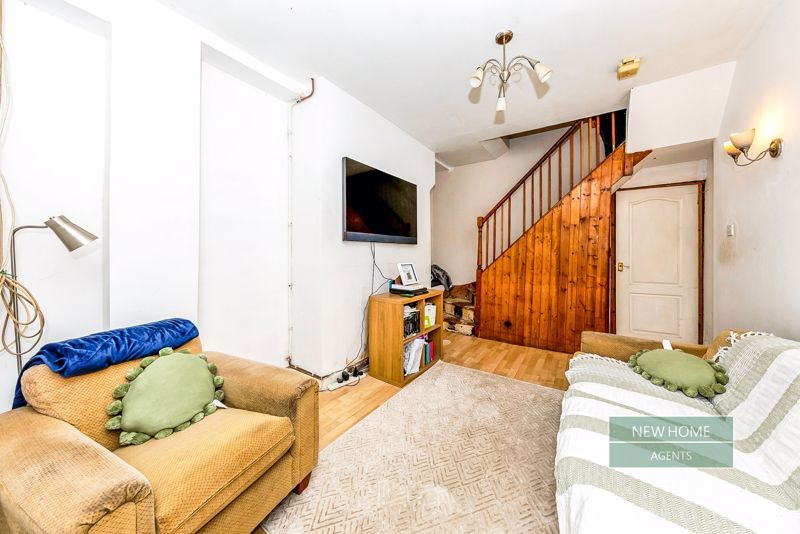 Property photo 3 of 17 Photo 11