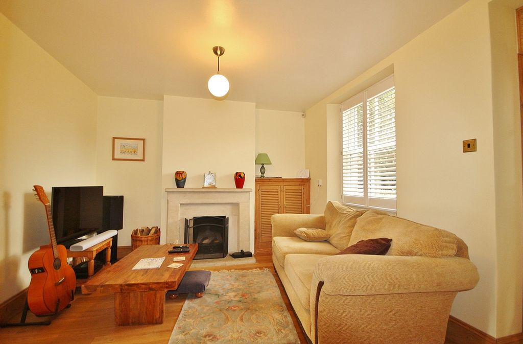 Property photo 2 of 21