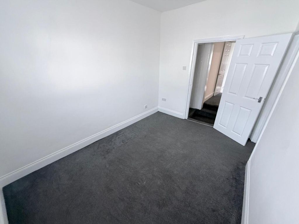 Property photo 1 of 12 1F507275-076B-411c-A21B-7Ed821Bb8105.Jpg