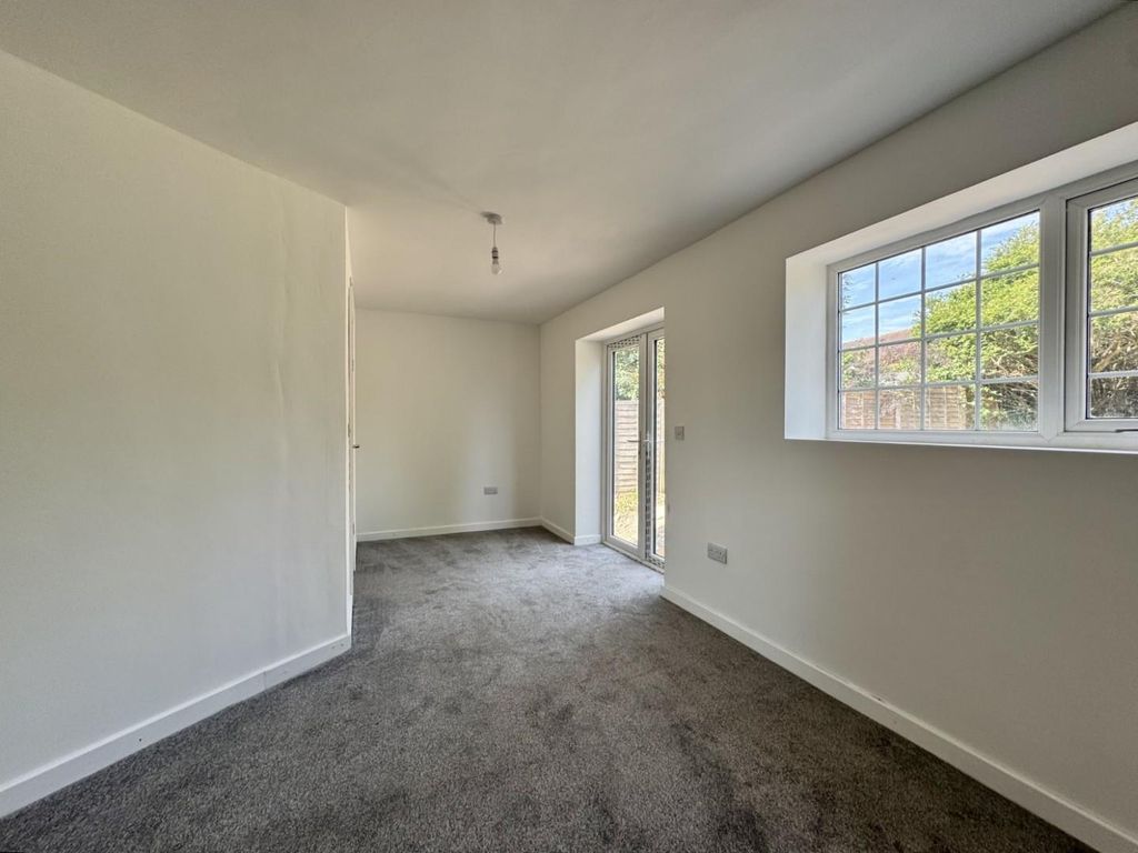 Property photo 2 of 6 2