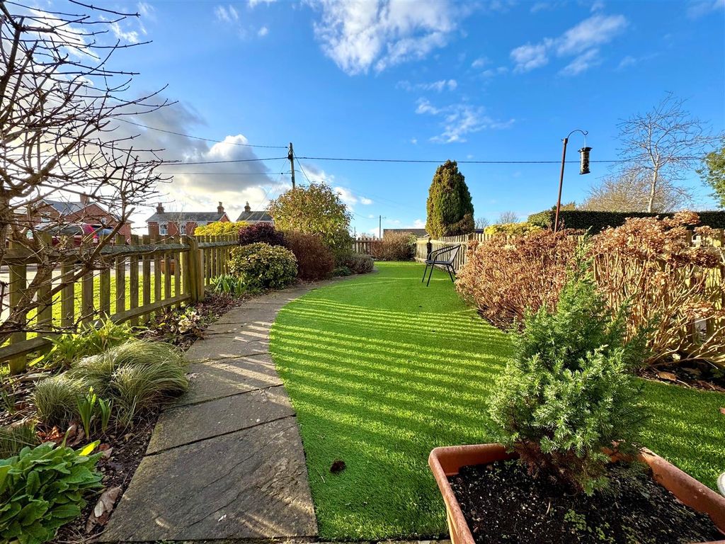 Property photo 2 of 13 Front Garden.Jpg