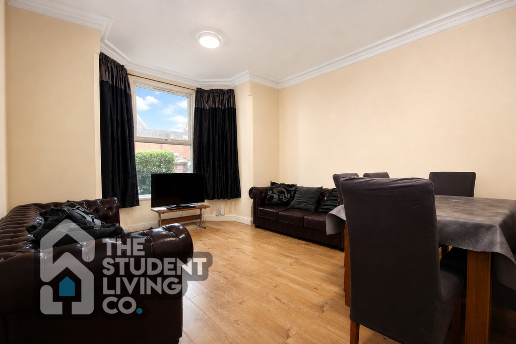 Property photo 3 of 28 35d50928-1652-4c56-9Cab-A4A19Ff6E49B