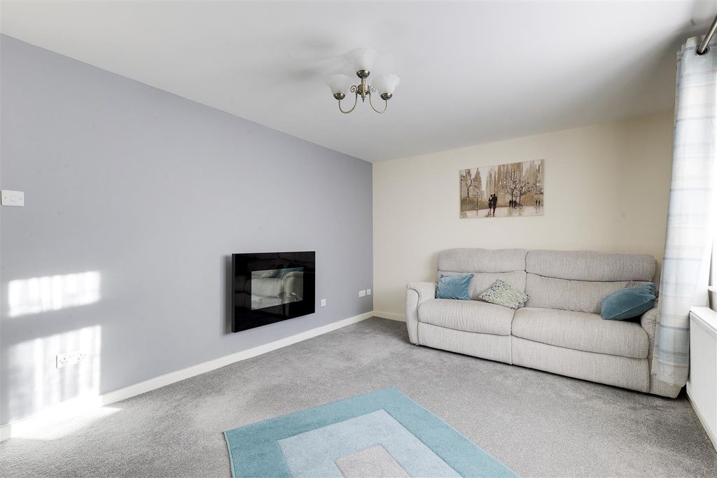 Property photo 3 of 20 1276.Jpg