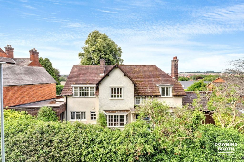 Property photo 2 of 35